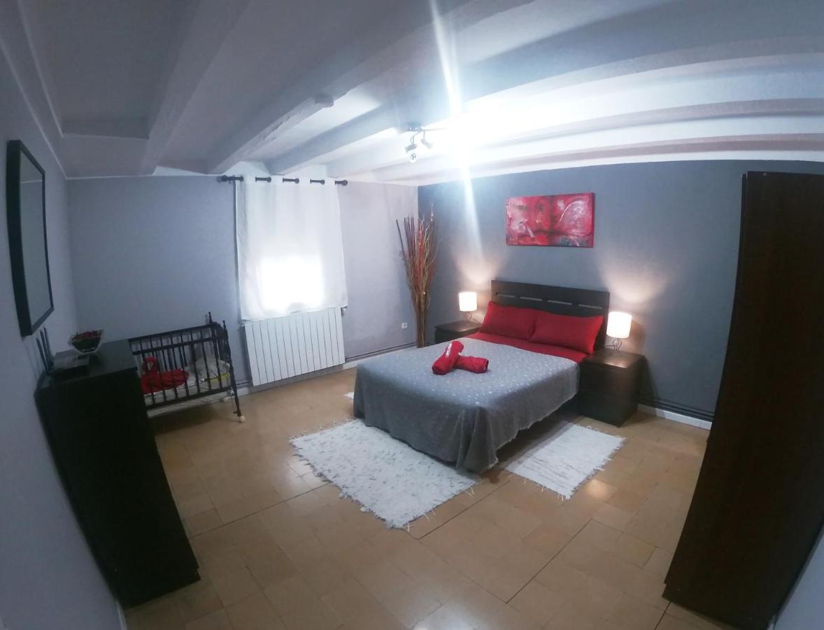 Finca Cal Tarre - Alojamientos Turisticos กัมป์เดอวานอล ภายนอก รูปภาพ